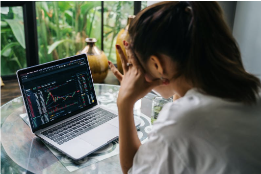 Blockchain and Smart Economy Concepts