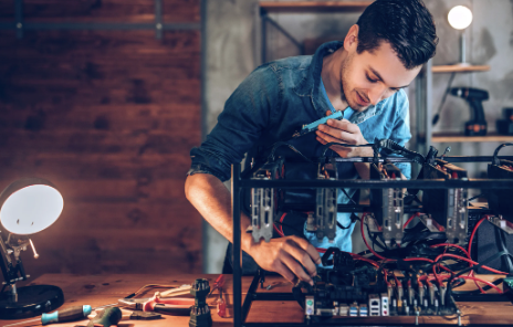 Blockchain and the Digital Economy